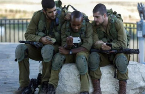 الذئب الأزرق .. تطبيق إسرائيلي جديد لملاحقة الفلسطينيين